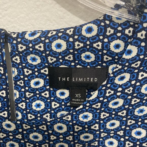 THE LIMITED black white blue geometric scoop neck hi-low hem pullover top XS - Picture 7 of 9